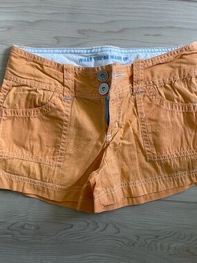 Mudd Y2K Peach Orange Cargo Pocket Shorts Size 1 Low Rise Summer